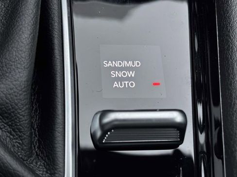 New 2026 Jeep Compass Limited image 25