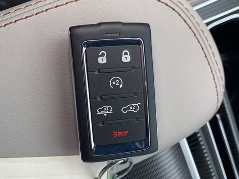 New 2026 Jeep Grand Wagoneer Summit image 47