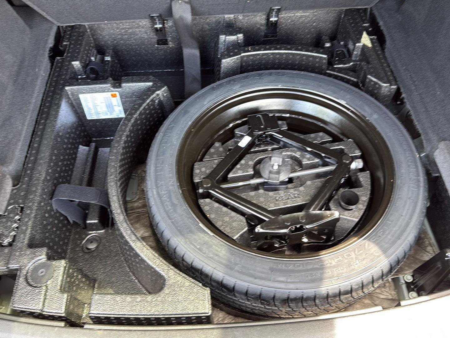 Certified 2024 Cadillac XT5 Luxury FWD image 37