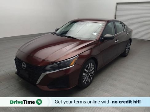 Used 2024 Nissan Altima 2.5 SV FWD image 1