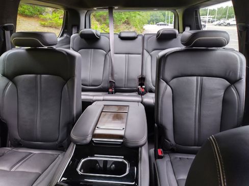 Used 2022 Jeep Grand Wagoneer Series II w/ Convenience Group III image 18