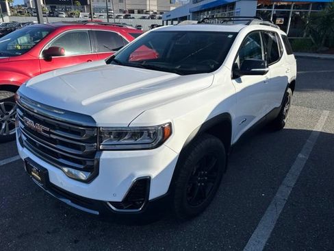 Used 2021 GMC Acadia AT4 w/ Technology Package AWD/4WD image 3