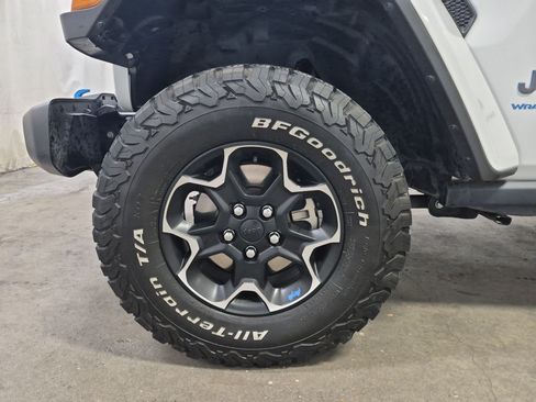 Used 2023 Jeep Wrangler Unlimited Rubicon 4xe w/ Cold Weather Group AWD/4WD image 14