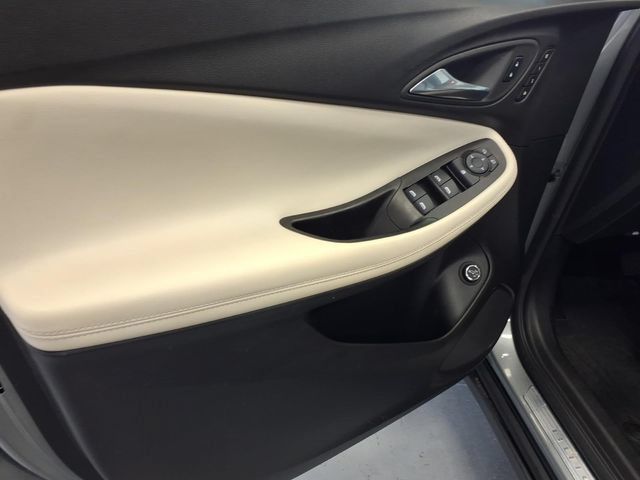 Used 2023 Buick Encore GX Essence w/ Experience Buick Package FWD image 11