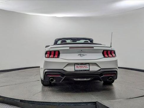 Used 2024 Ford Mustang Premium image 7