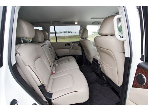 Used 2020 Nissan Armada SL w/ Premium Package image 10