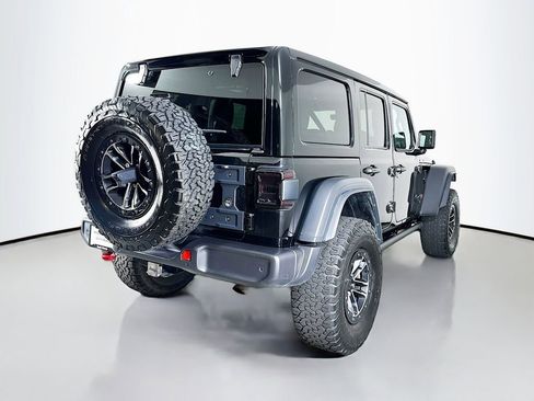 Used 2024 Jeep Wrangler Unlimited Rubicon w/ XTREMEE 35" Tire Package AWD/4WD image 9