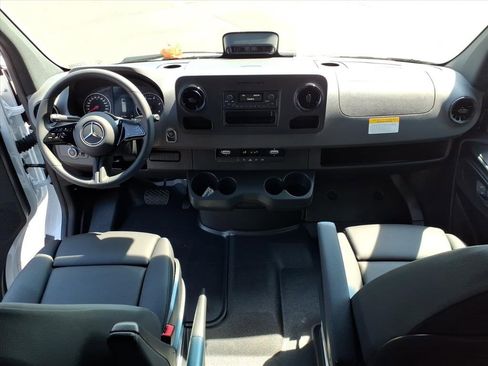 New 2025 Mercedes-Benz Sprinter 2500 image 29