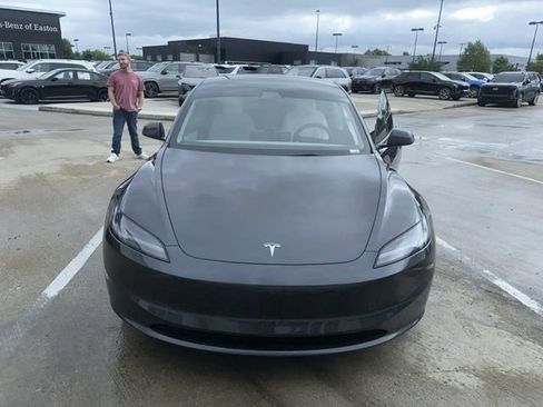 Used 2025 Tesla Model 3 Long Range AWD/4WD image 4