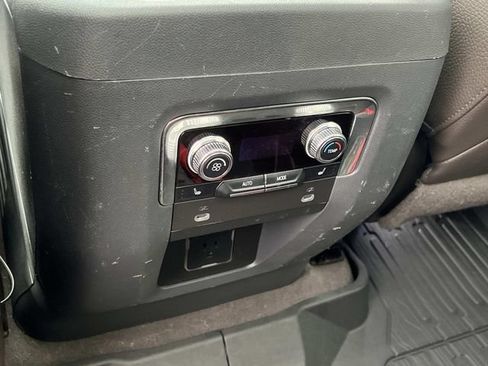 Used 2022 GMC Yukon Denali AWD/4WD image 14
