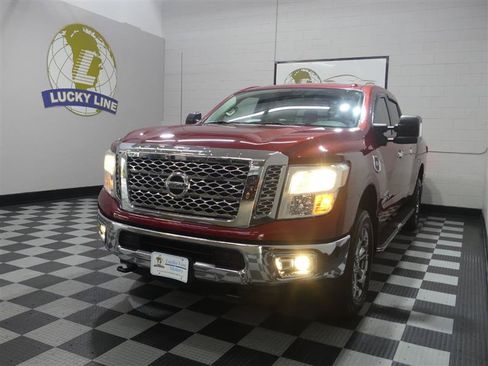 Used 2017 Nissan Titan SV AWD/4WD image 4
