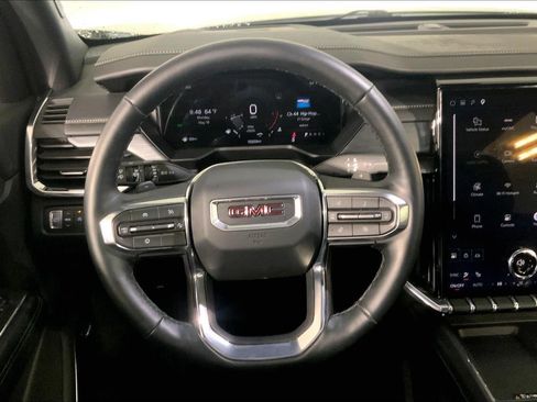 Used 2026 GMC Acadia Elevation w/ Elevation Premium Package FWD image 5