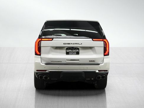 Used 2025 GMC Yukon XL Denali AWD/4WD image 4