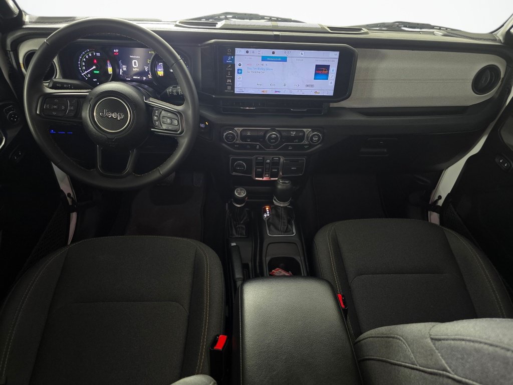 Used 2024 Jeep Wrangler Unlimited AWD/4WD image 29