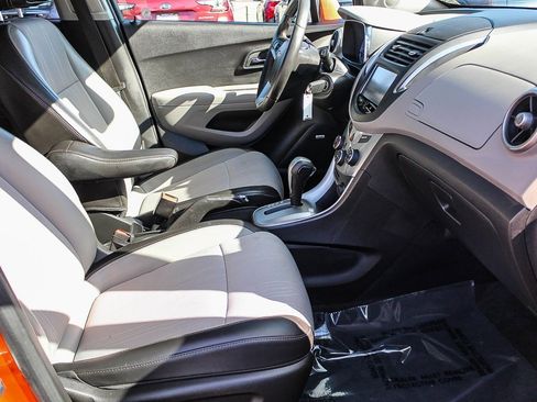 Used 2015 Chevrolet Trax LT w/ LT Sun and Sound Package image 18