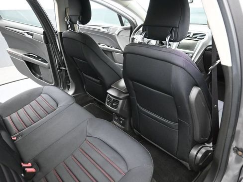 Used 2013 Ford Fusion SE FWD image 21