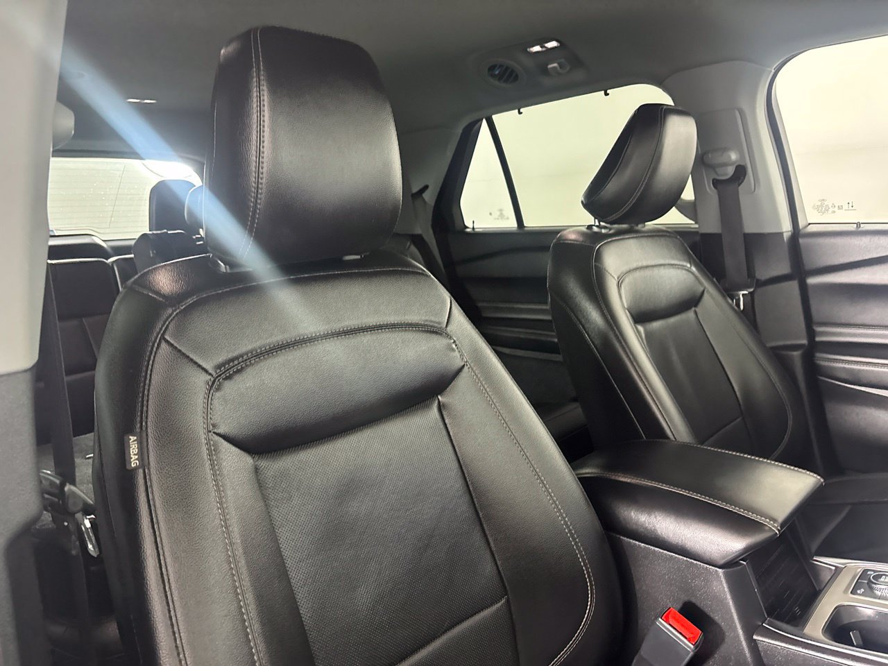 Used 2022 Ford Explorer Limited AWD/4WD image 27