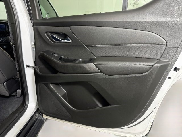 Used 2023 Chevrolet Traverse Premier w/ Redline Edition FWD image 27