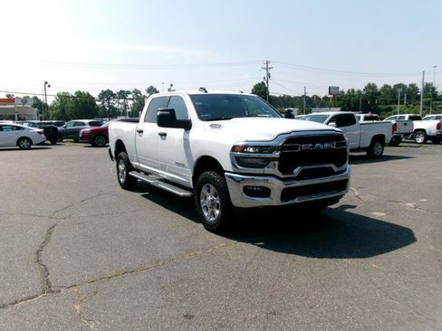 Used 2026 RAM 2500 Big Horn AWD/4WD image 4
