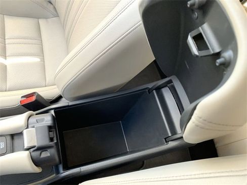 Used 2023 Honda HR-V EX-L image 25