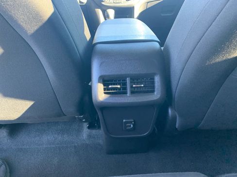 Certified 2024 Chevrolet Equinox LT image 33