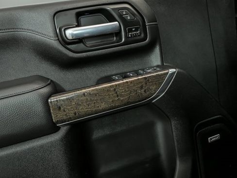 Used 2022 GMC Sierra 3500 Denali image 8