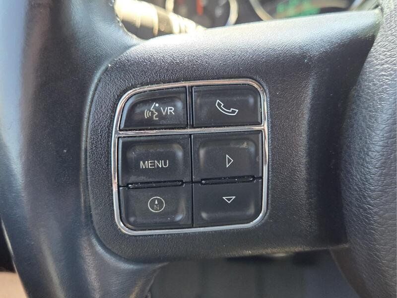 Used 2015 Jeep Wrangler Unlimited Rubicon w/ Connectivity Group AWD/4WD image 29
