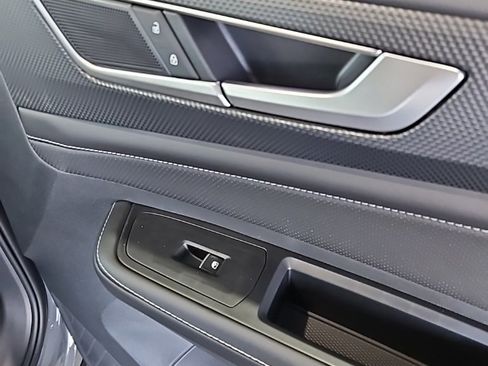 New 2026 Volkswagen Atlas Cross Sport SEL R-Line image 12