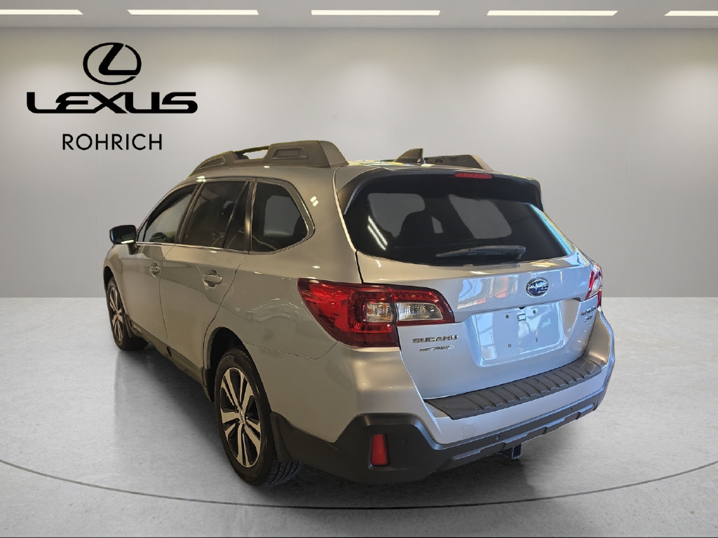 Used 2018 Subaru Outback 3.6R Limited AWD/4WD image 8
