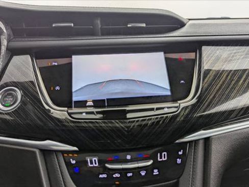 Used 2025 Cadillac XT6 Premium Luxury FWD image 29