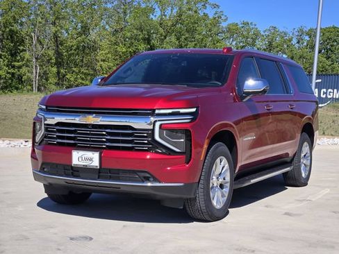 New 2025 Chevrolet Suburban Premier w/ Sun And Tow Package AWD/4WD image 3