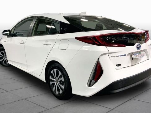 Used 2021 Toyota Prius Prime LE FWD image 12