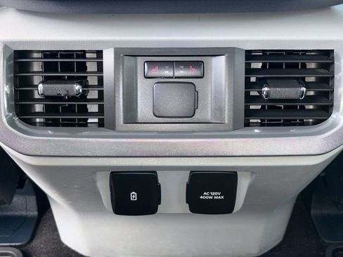 Used 2022 Ford F150 Limited AWD/4WD image 25