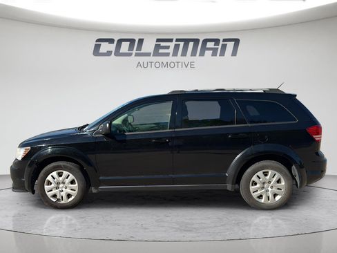 Used 2017 Dodge Journey SE w/ Flexible Seating Group FWD image 2