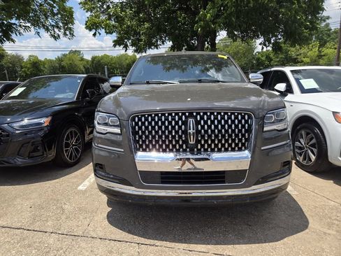 Used 2024 Lincoln Navigator L Black Label AWD/4WD image 4