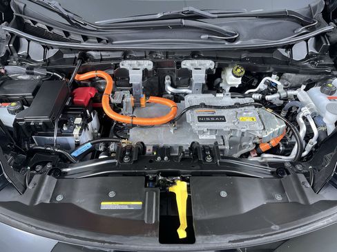 Certified 2024 Nissan Ariya AWD image 28