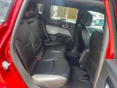 Used 2025 Jeep Compass Limited AWD/4WD image 27