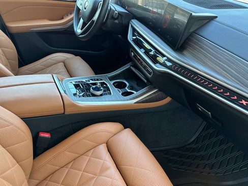 Used 2023 BMW X7 xDrive40i w/ Executive Package AWD/4WD image 18