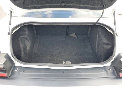 Used 2018 Dodge Challenger SXT Plus image 8