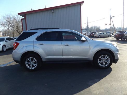 Used 2017 Chevrolet Equinox LT w/ Convenience Package FWD image 4