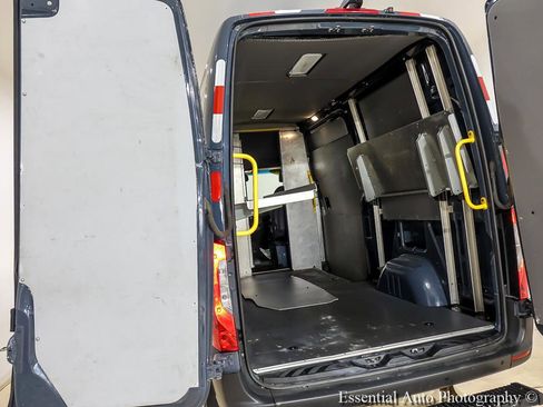 Used 2019 Mercedes-Benz Sprinter 144 image 21