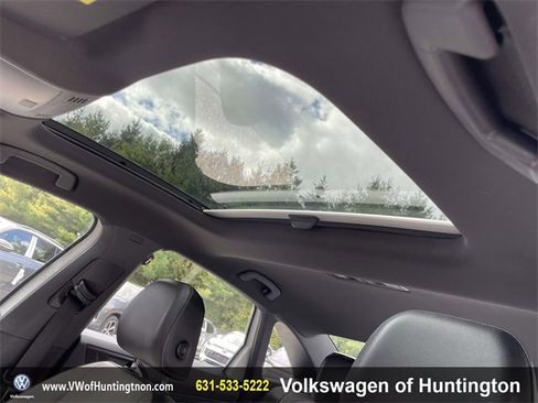 Certified 2019 Volkswagen Jetta R-Line w/ R-Line Cold Weather Package image 16