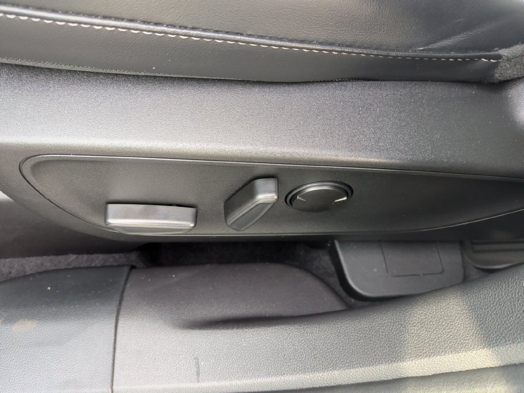 Certified 2023 Ford Escape Platinum AWD/4WD image 19