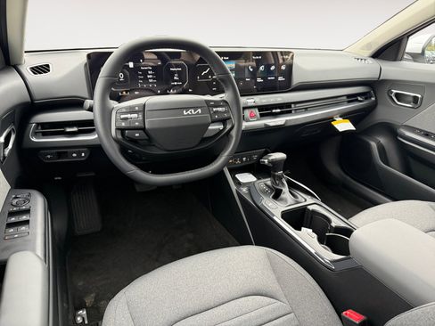 New 2025 Kia K4 EX image 15