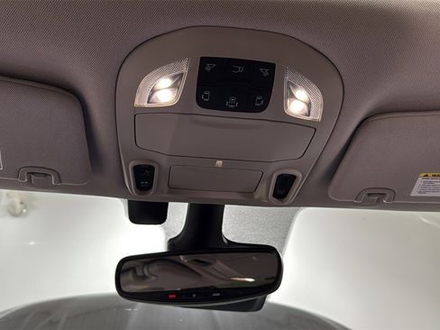 Used 2022 Chrysler Pacifica Limited image 11