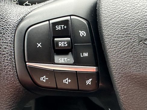 Used 2023 Ford Transit 350 XL image 24