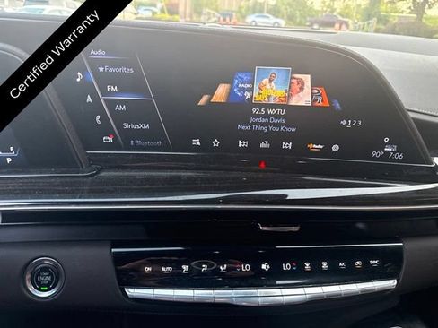 Used 2023 Cadillac Escalade Premium Luxury AWD/4WD image 18