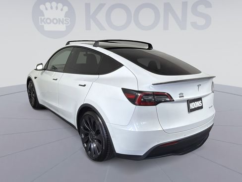 Used 2021 Tesla Model Y Performance image 4