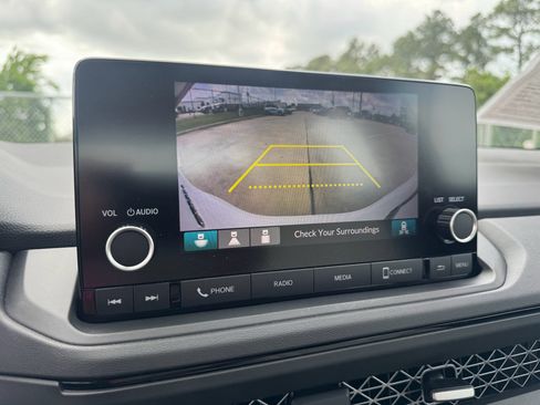 Used 2025 Honda Accord SE image 16