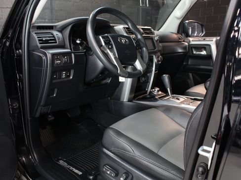 Used 2019 Toyota 4Runner SR5 Premium AWD/4WD image 26